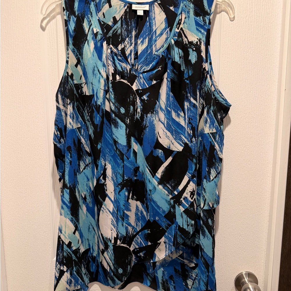 Avenue Sleeveless Blouse 22/24 Blue Abstract Print Layered Flowy Plus Size Top